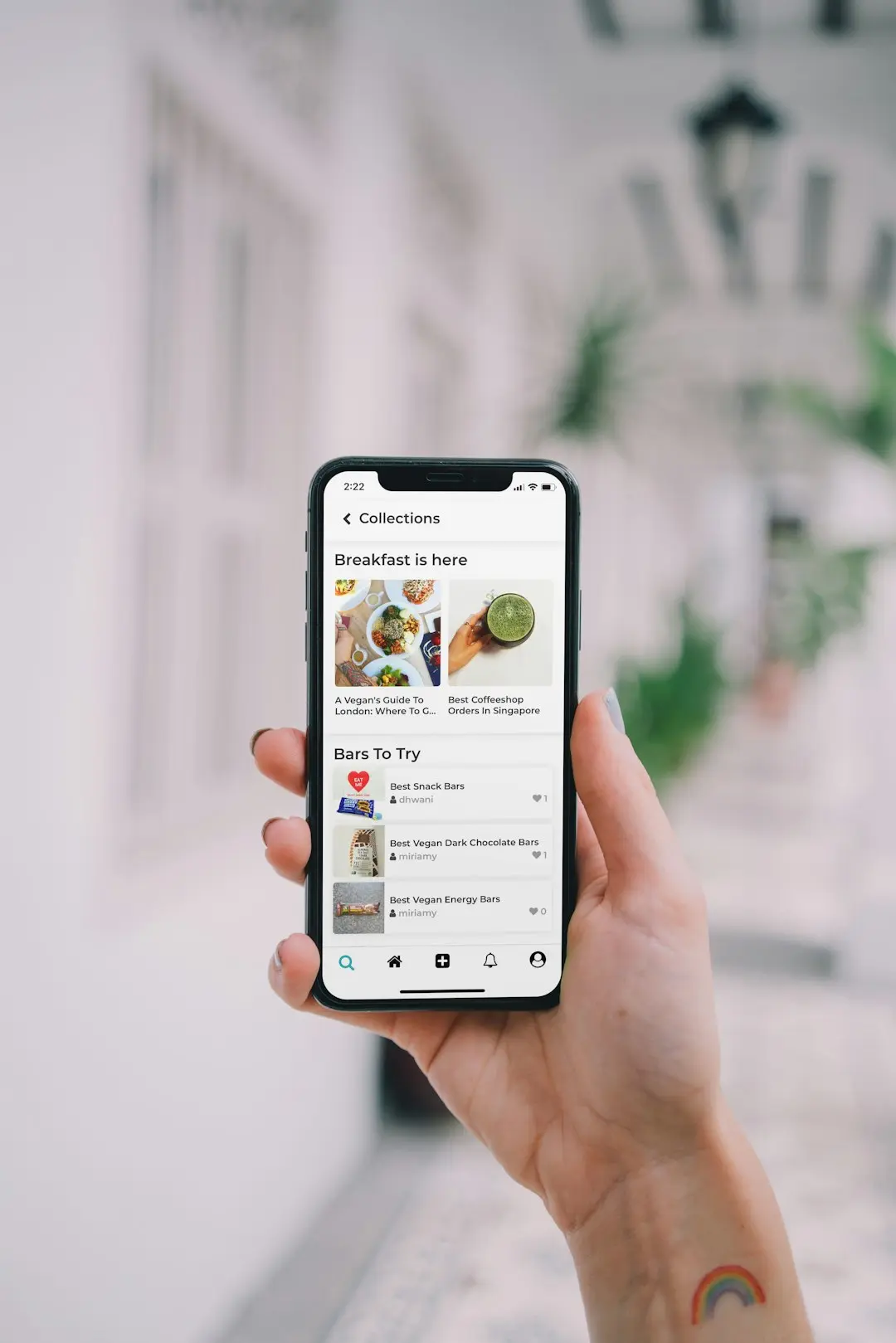 Ein Smartphone, das eine Anwendung zur Kundenbindung anzeigt.